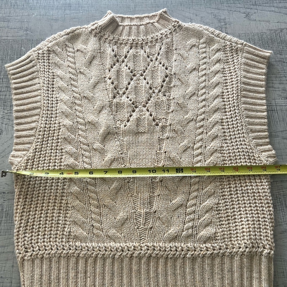 NWT Ana Beige Cable Knit Sleeveless Sweater Size Medium - Picture 9 of 12